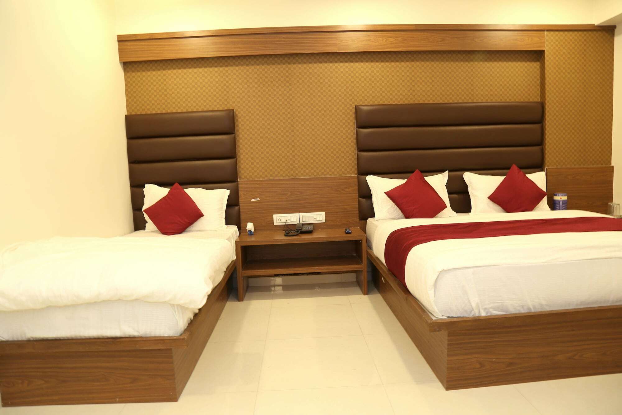 אחמדאבאד Hotel Royal King By Sky Stays מראה חיצוני תמונה