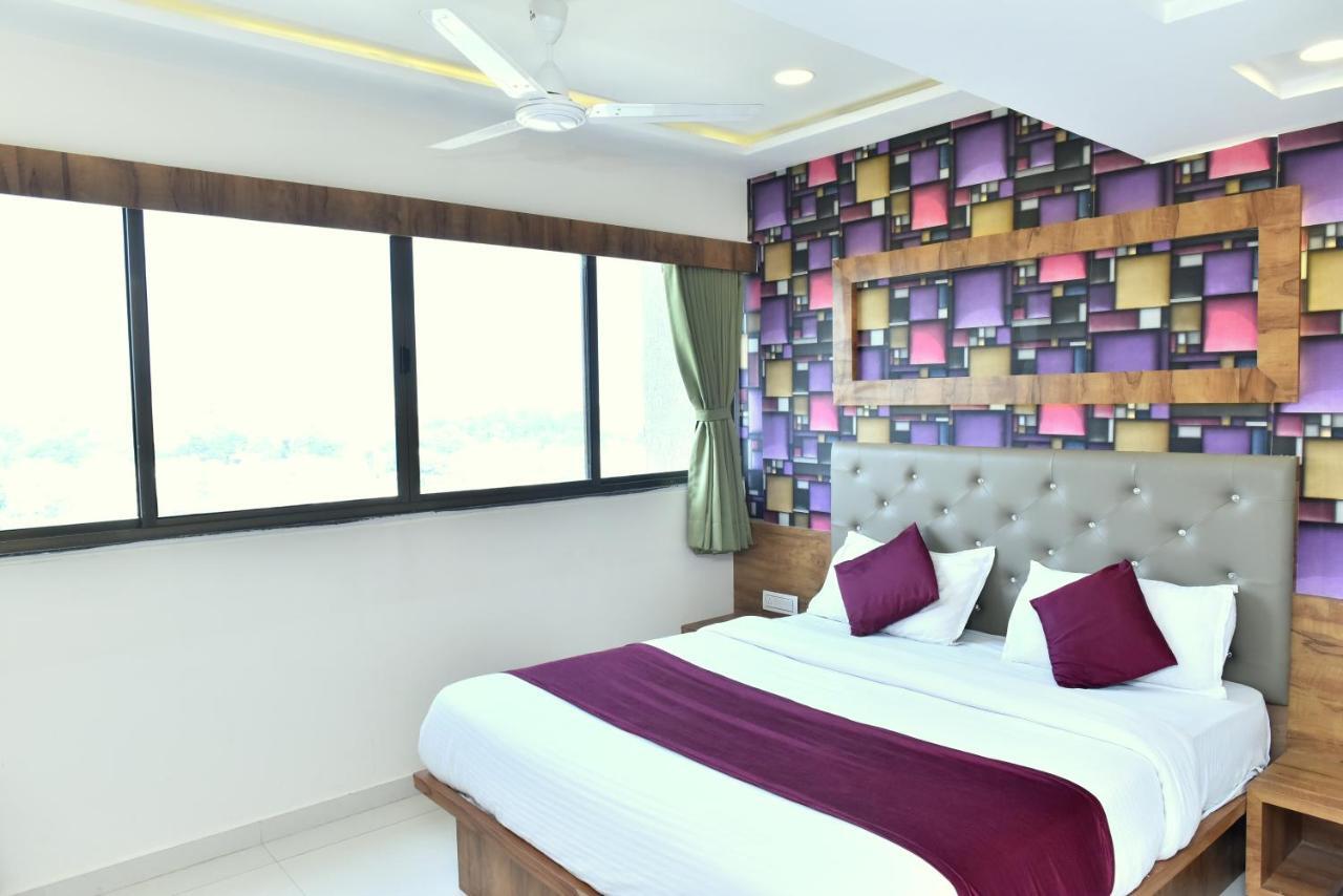 אחמדאבאד Hotel Royal King By Sky Stays מראה חיצוני תמונה