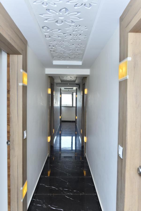 אחמדאבאד Hotel Royal King By Sky Stays מראה חיצוני תמונה