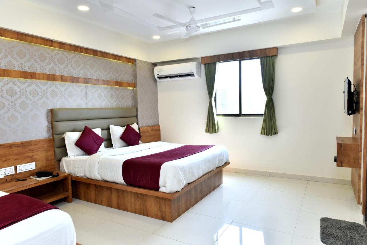 אחמדאבאד Hotel Royal King By Sky Stays מראה חיצוני תמונה