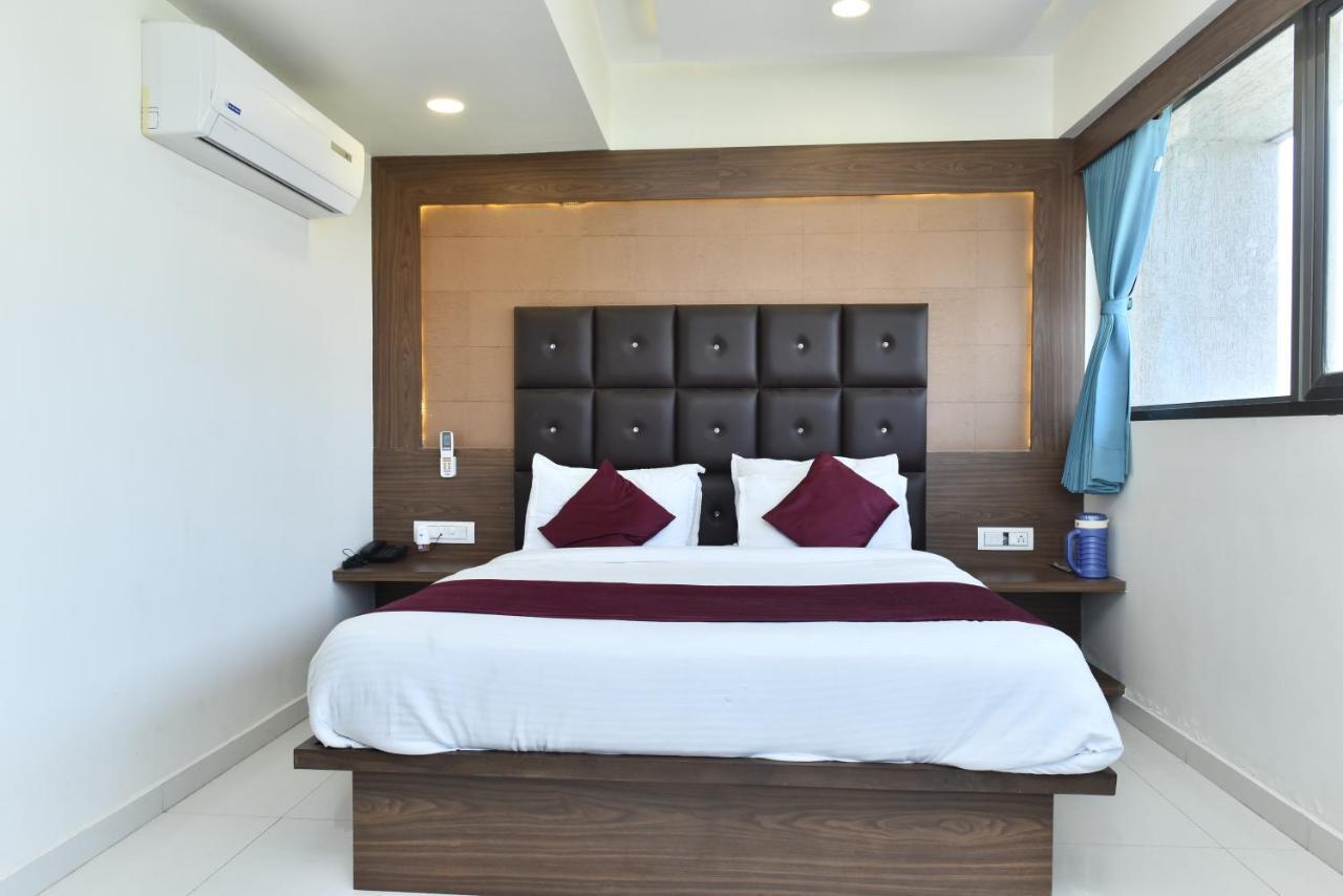 אחמדאבאד Hotel Royal King By Sky Stays מראה חיצוני תמונה