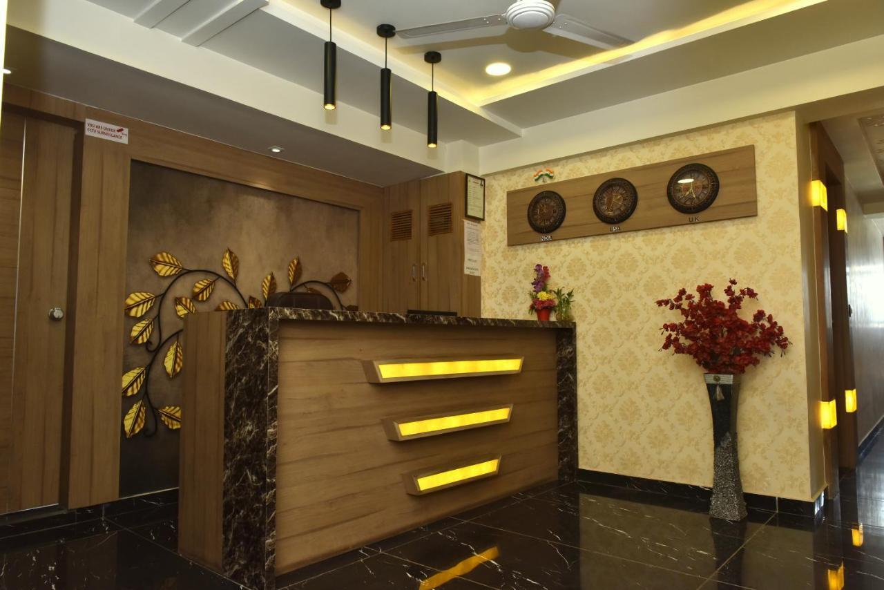 אחמדאבאד Hotel Royal King By Sky Stays מראה חיצוני תמונה