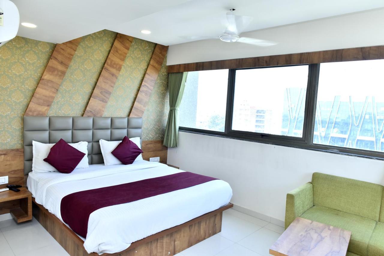 אחמדאבאד Hotel Royal King By Sky Stays מראה חיצוני תמונה